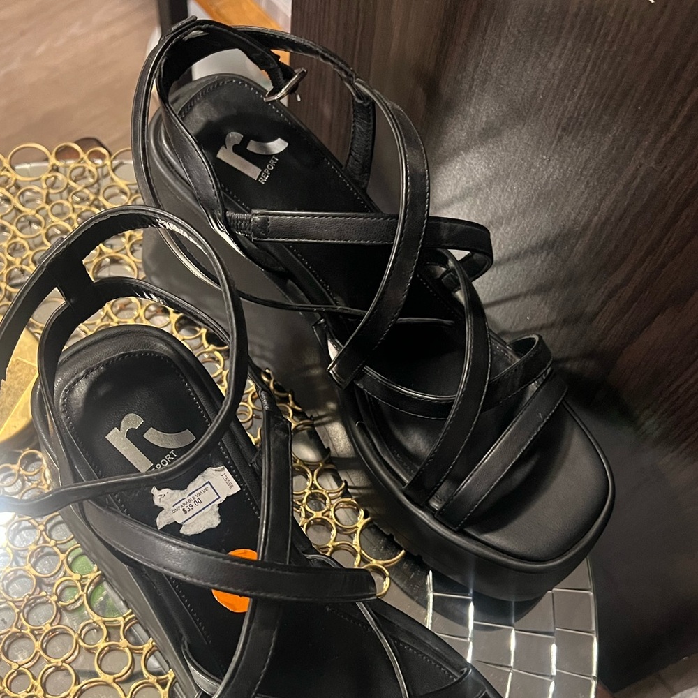 Strappy wedge sandals - Picture 8 of 10